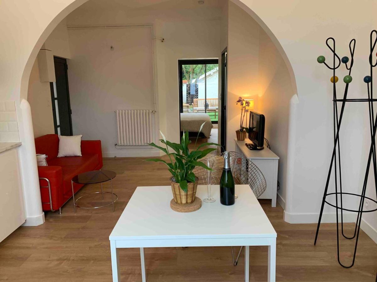 Ferienwohnung Secret Garden Ay-Champagne Exterior foto